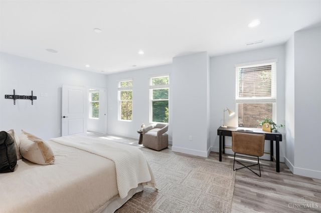 951 Parkside Place, Cincinnati, OH 45202