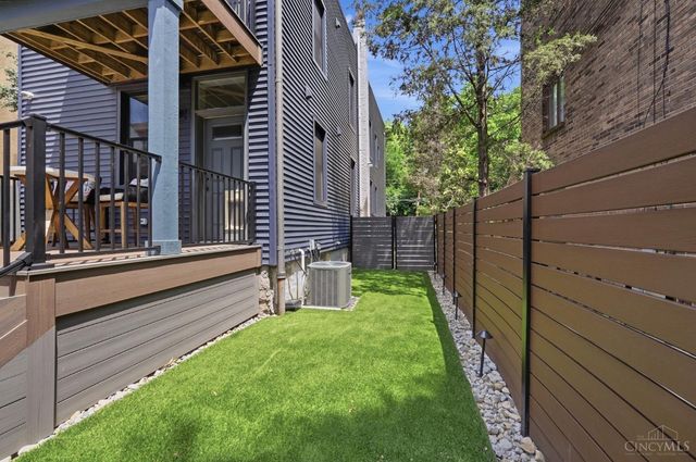 951 Parkside Place, Cincinnati, OH 45202