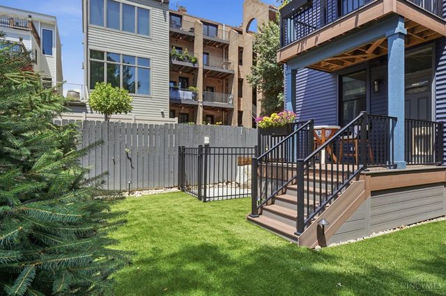 951 Parkside Place, Cincinnati, OH 45202
