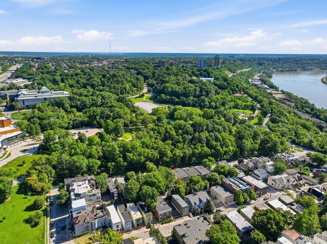 951 Parkside Place, Cincinnati, OH 45202