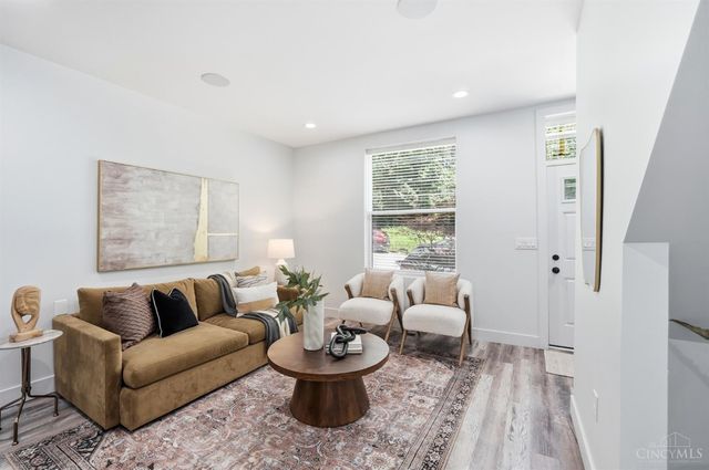 951 Parkside Place, Cincinnati, OH 45202