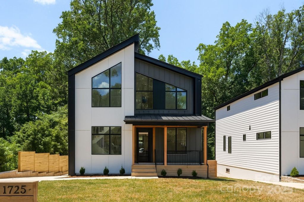 1725 Seifert Circle, Charlotte, NC 28205