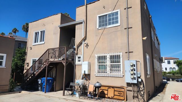1180 S Bronson Avenue, Los Angeles, CA 90019