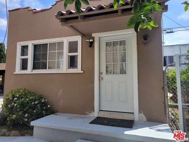 1180 S Bronson Avenue, Los Angeles, CA 90019