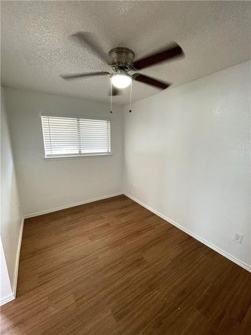 2500 Burleson RD 201, Austin, TX 78741