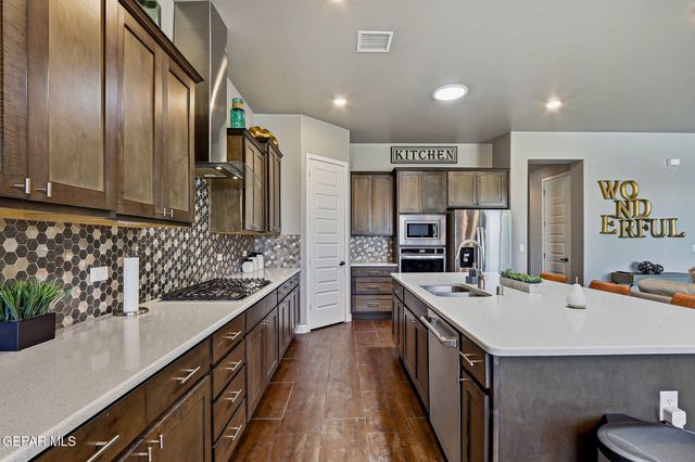 12292 Fresh Water Drive, El Paso, TX 79928
