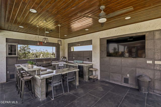 12292 Fresh Water Drive, El Paso, TX 79928
