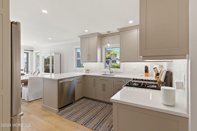 41 Hidden Harbor Drive, Point Pleasant, NJ 08742