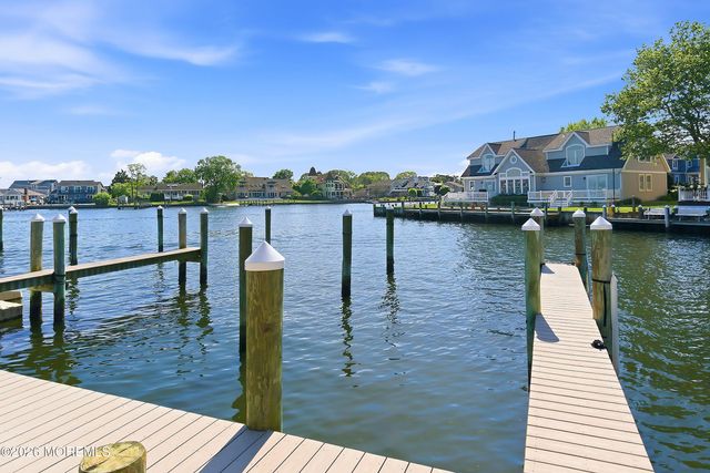 41 Hidden Harbor Drive, Point Pleasant, NJ 08742
