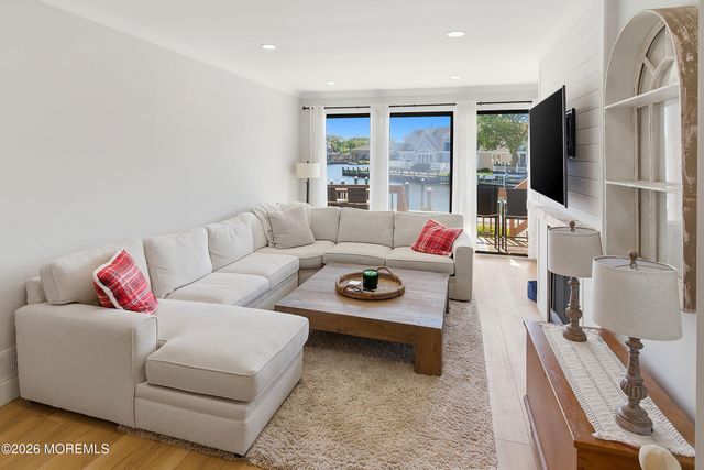 41 Hidden Harbor Drive, Point Pleasant, NJ 08742