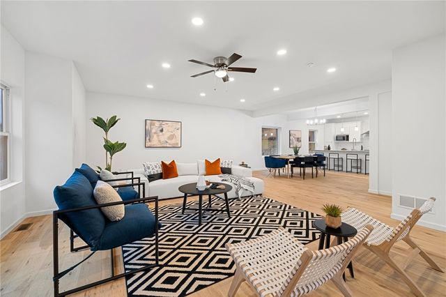 440 Wyola Str., Mt Washington, PA 15211