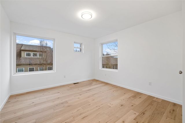 440 Wyola Str., Mt Washington, PA 15211