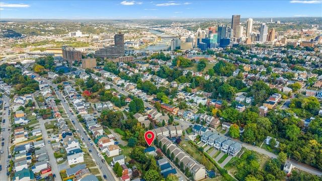 440 Wyola Str., Mt Washington, PA 15211