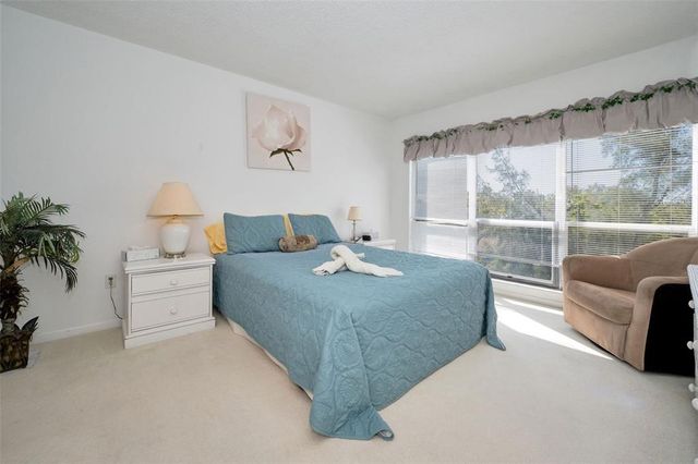 9000 COMMODORE DRIVE 402, Seminole, FL 33776