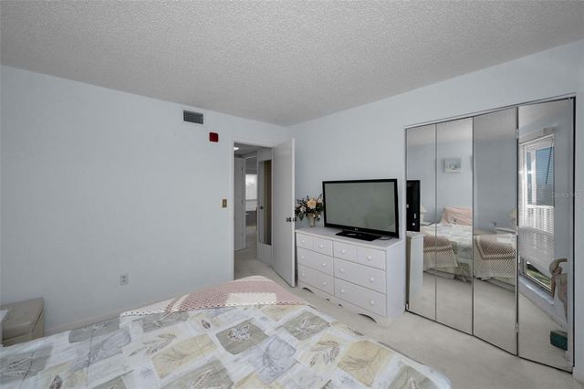 9000 COMMODORE DRIVE 402, Seminole, FL 33776