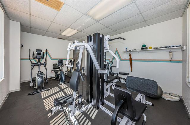 9000 COMMODORE DRIVE 402, Seminole, FL 33776