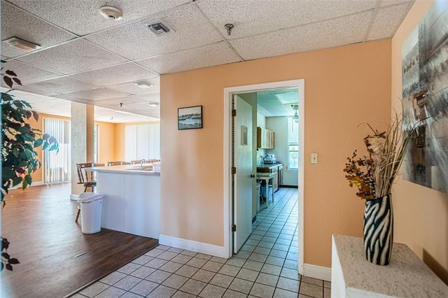 9000 COMMODORE DRIVE 402, Seminole, FL 33776