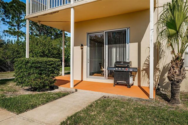 9000 COMMODORE DRIVE 402, Seminole, FL 33776