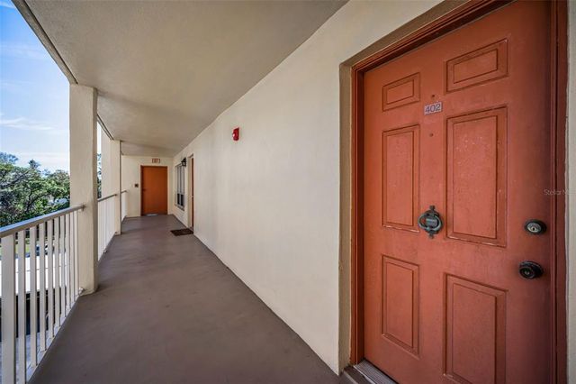 9000 COMMODORE DRIVE 402, Seminole, FL 33776