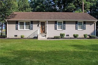 301 Sourwood DR, Hampton, VA 23666