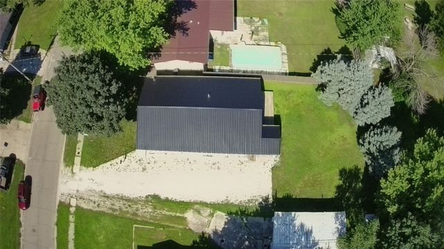 204 E McKinley Street, Jefferson, IA 50129