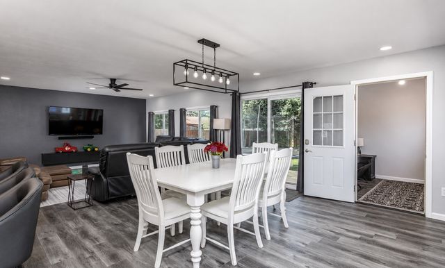 204 E McKinley Street, Jefferson, IA 50129