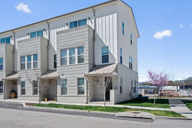 1705 Adams Street, Chattanooga, TN 37408