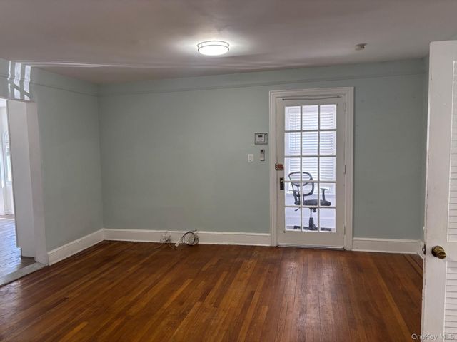 267 Plainfield Avenue 1F, Floral Park, NY 11001
