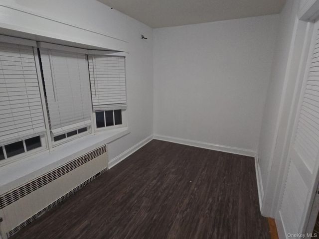 267 Plainfield Avenue 1F, Floral Park, NY 11001