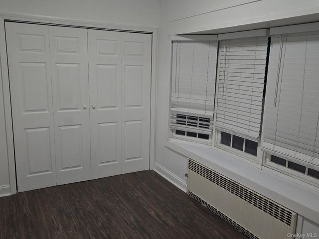 267 Plainfield Avenue 1F, Floral Park, NY 11001