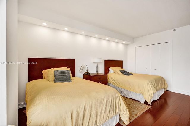 19355 Turnberry Way 26E, Aventura, FL 33180