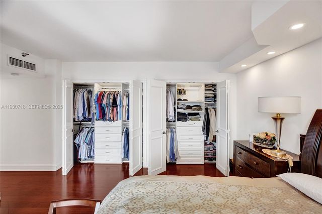 19355 Turnberry Way 26E, Aventura, FL 33180