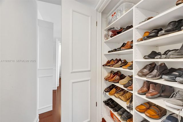 19355 Turnberry Way 26E, Aventura, FL 33180