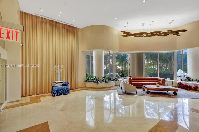 19355 Turnberry Way 26E, Aventura, FL 33180