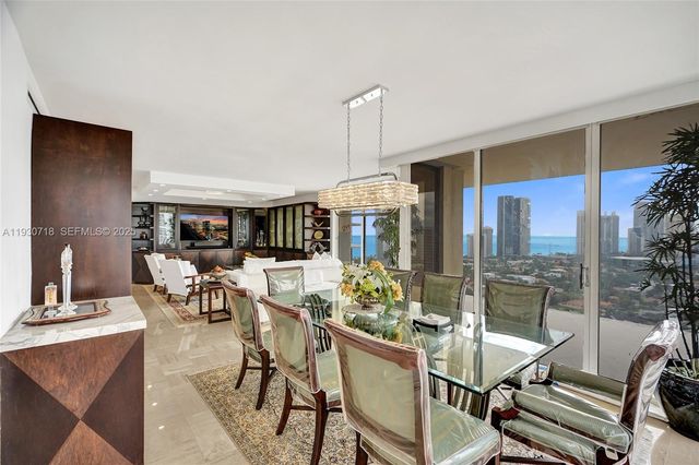 19355 Turnberry Way 26E, Aventura, FL 33180