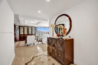 19355 Turnberry Way 26E, Aventura, FL 33180