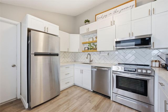 7507 WOODLAND OAKS COURT, Tampa, FL 33615