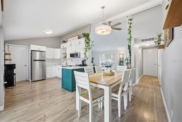 7507 WOODLAND OAKS COURT, Tampa, FL 33615