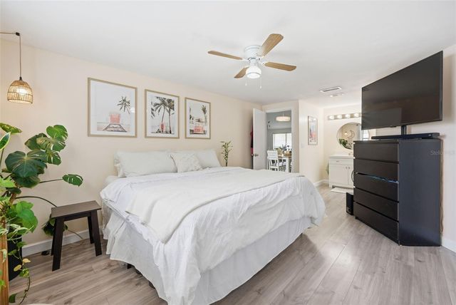 7507 WOODLAND OAKS COURT, Tampa, FL 33615