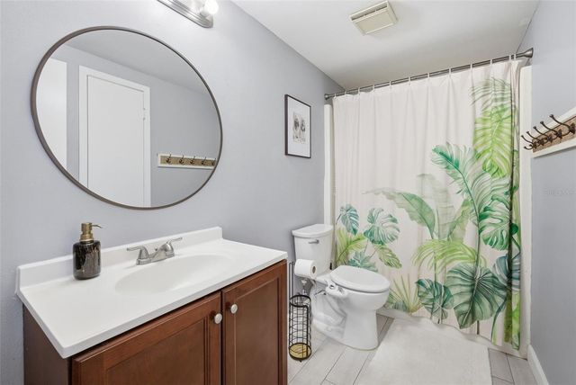 7507 WOODLAND OAKS COURT, Tampa, FL 33615