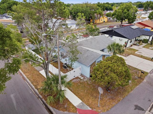 7507 WOODLAND OAKS COURT, Tampa, FL 33615