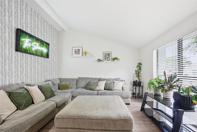 7507 WOODLAND OAKS COURT, Tampa, FL 33615