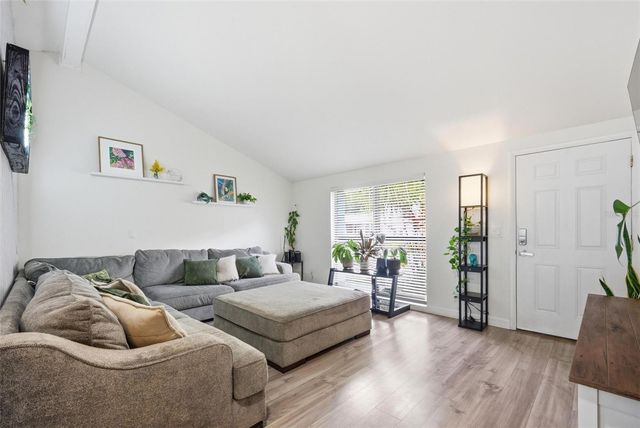 7507 WOODLAND OAKS COURT, Tampa, FL 33615