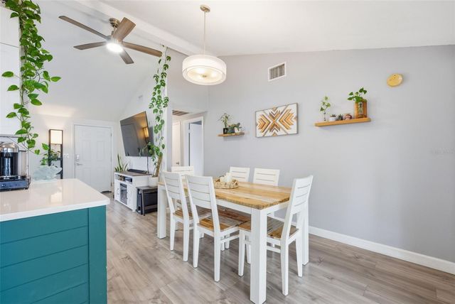 7507 WOODLAND OAKS COURT, Tampa, FL 33615