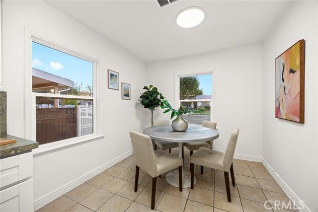 5052 Newcastle, Encino (los Angeles), CA 91316