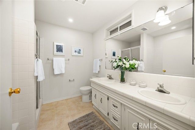 5052 Newcastle, Encino (los Angeles), CA 91316