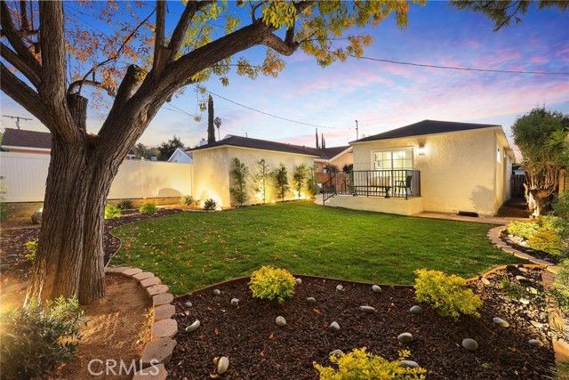 5052 Newcastle, Encino (los Angeles), CA 91316