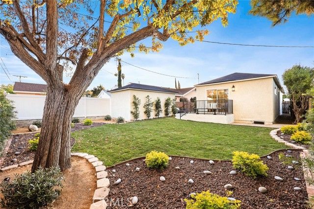 5052 Newcastle, Encino (los Angeles), CA 91316