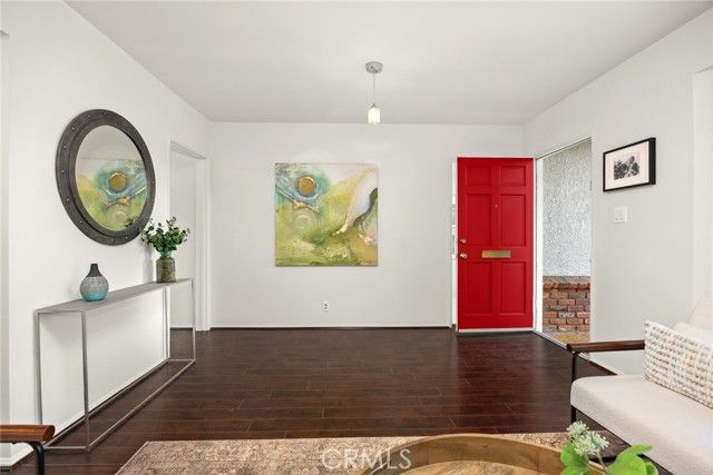 5052 Newcastle, Encino (los Angeles), CA 91316