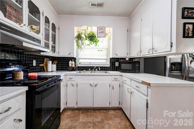 404 Pineview Drive, Kings Mountain, NC 28086
